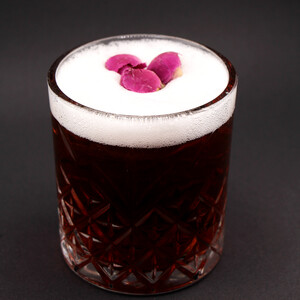 Бутони півонії